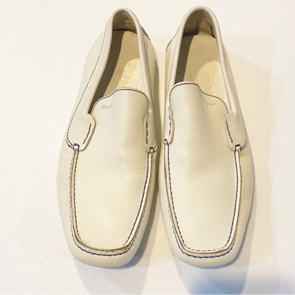 SALVATORE FERRAGAMO Leather Driving Loafers Off White - Picture 2 of 15